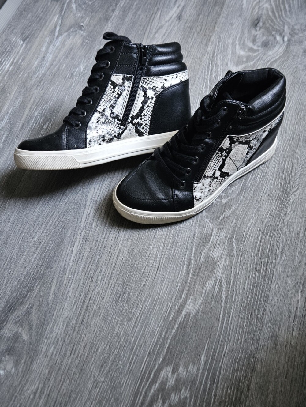 Aldo Kaia Hidden Wedge Fashion Sneakers Black Leather  Upper And Snake Print